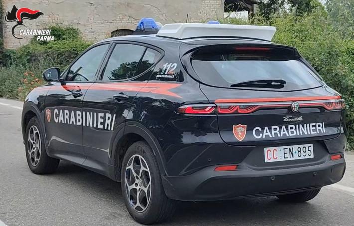 Riempie lo zaino con 1500 euro di profumi, denunciato un 40enne 