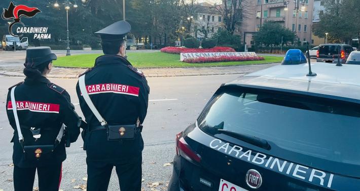 Aggrediscono i carabinieri durante il controllo, arrestati due ragazzi 