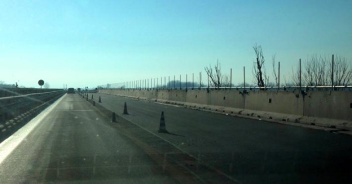 Lavori al ponte Verdi... dopo un anno tolta la grande barriera in cemento