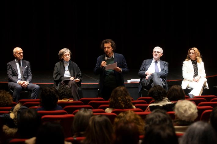 Paola Donati: &laquo;Chiedo scusa  alle attrici&raquo; 