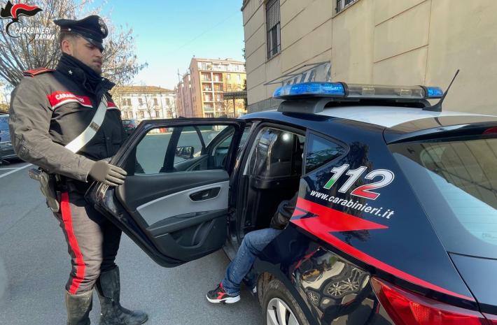 Parma: fermati quattro sudamericani su di un&rsquo;auto rubata in possesso di attrezzi da scasso. Uno era ricercato da mesi e dopo l&rsquo;arresto &egrave; stato portato in carcere