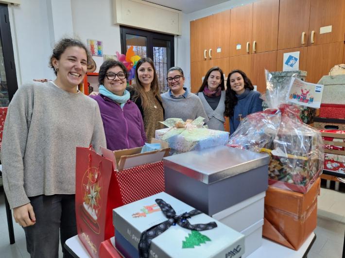 CISL Parma Piacenza dona le Scatole di Natale "sospese" al Servizio "Sulla Soglia" della  Cooperativa Sociale "Societ&agrave; Dolce