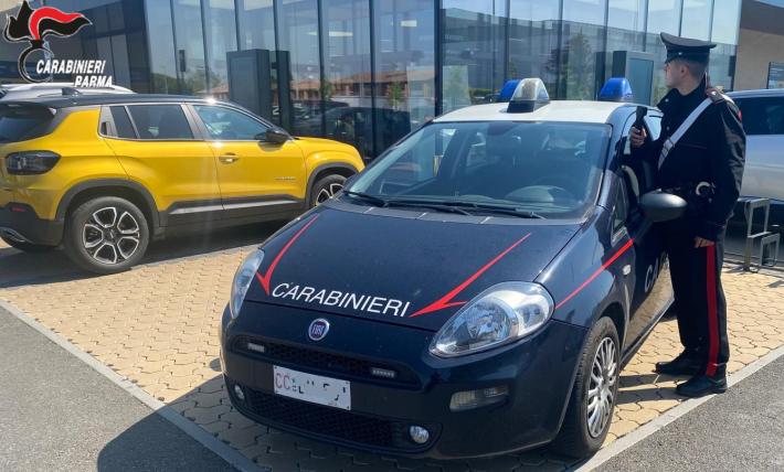 Rubano prodotti per diverse migliaia di euro all'interno di una parafarmacia di un supermercato: denunciati un 27ebbe e una 25enne stranieri