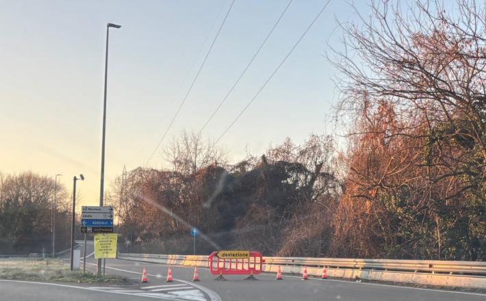 Lavori di potatura lungo il cavalcavia di via Mantova: modifiche alla viabilit&agrave; 