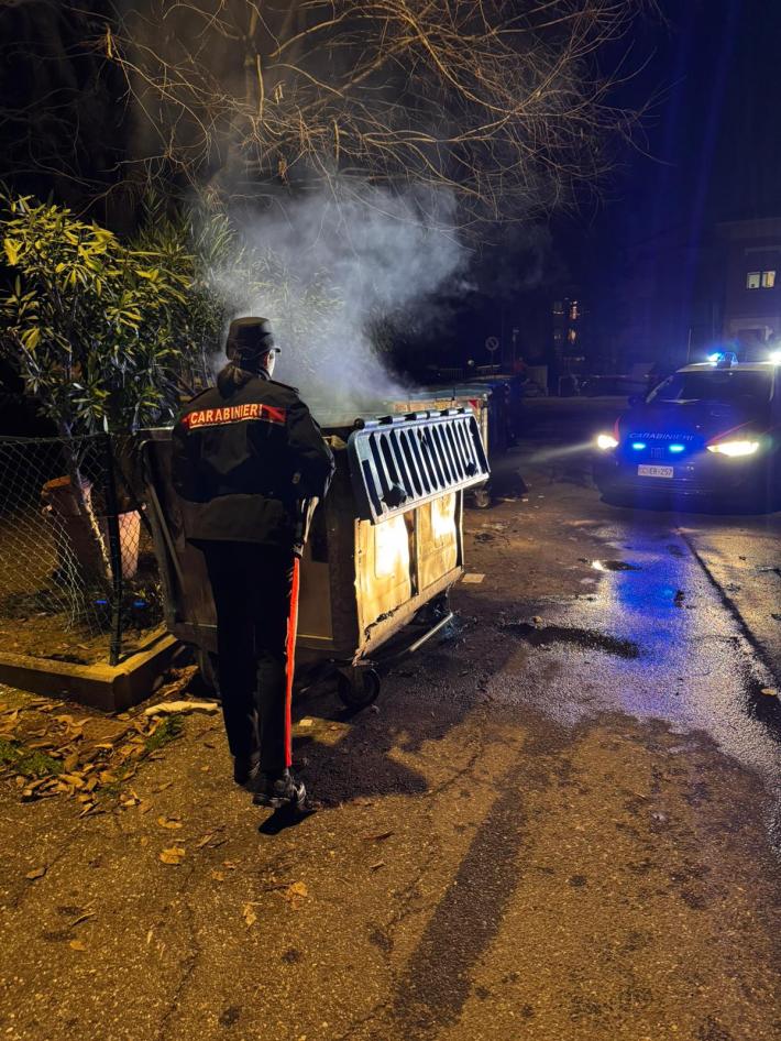 Capodanno, tre feriti lievi per petardi