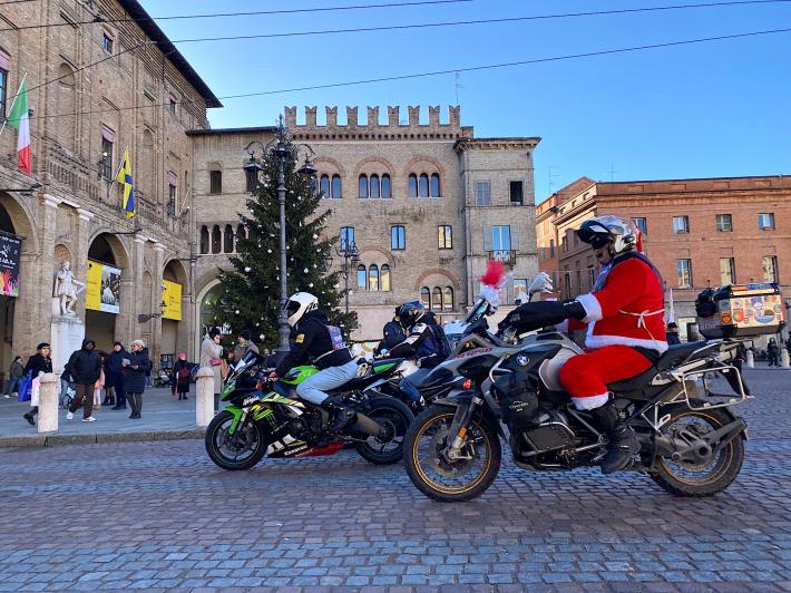 Il rombo della Motobefana  tra solidariet&agrave; e allegria