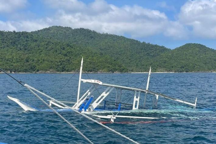 Affonda barca nelle Filippine, salve nove turiste italiane