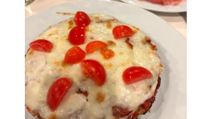 La Meta, bassa o al tegamino. Quando la pizza convince tutti