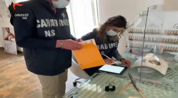 Sospensione salone di acconciatura