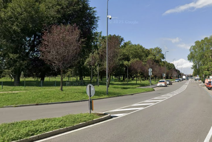 A Rogoredo ruba una pistola a un vigilante e spara contro la polizia che risponde e lo ferisce gravemente