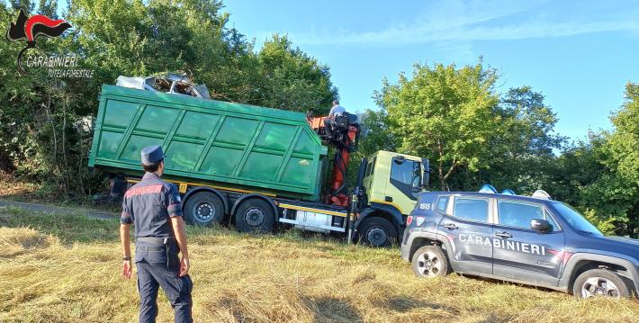 Bonificata una discarica illegale scoperta a Neviano degli Arduini dai Carabinieri Forestali