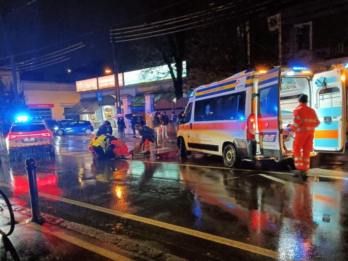 Ferito in modo serio il pedone investito da una moto davanti al Barilla Center