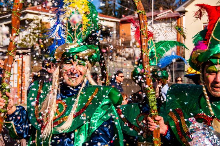 Coriandoli, carri e fal&ograve;:  la guida al Carnevale 