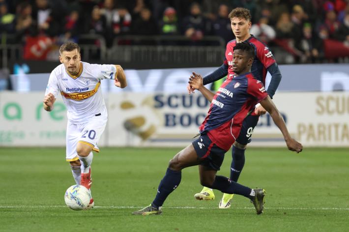 Cagliari-Lecce 0-2: fallisce il sorpasso dei sardi sul Parma - La classifica della serie A 