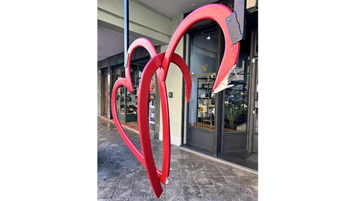 Vandali in azione nel centro storico 