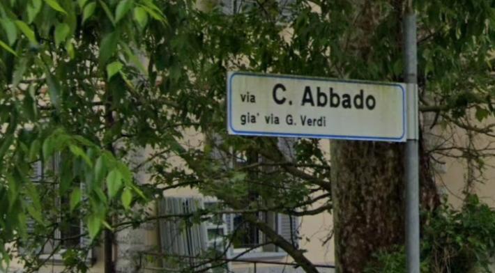 Paura a Sant'Andrea: auto in fiamme