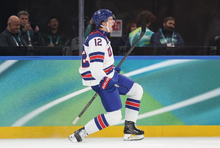 Hockey, gli Stati Uniti vincono la partita delle stelle e l'oro: USA-Canada finisce 2-1 all' overtime