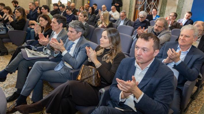 Tecnologia e aziende Fabbrica del futuro pi&ugrave; efficiente con l'AI  