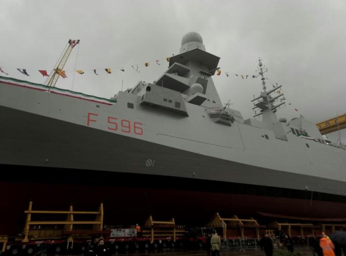 La fregata italiana "Federico Martinengo" 