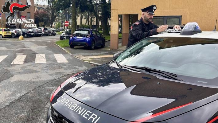 Parma: l&rsquo;amica gli offre un caff&egrave; nel residence, ma lui scappa con il portafogli del vicino di stanza. 36enne straniero denunciato per furto 