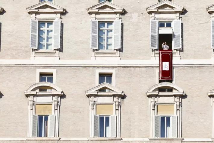 Il Papa  si trasferisce nell'Appartamento 