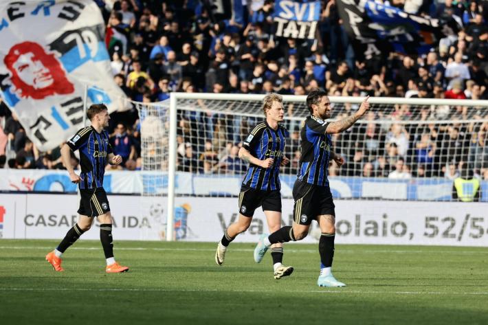 Scossone Pisa: 3-1 al Cagliari. Il Genoa affonda il Verona (0-2). Vittoria esterna 1-0 del Bologna nel derby con il Sassuolo - Risultati e classifica