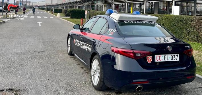 Fidenza: in auto con la vittima nonostante il divieto di avvicinamento: 21enne arrestato dai carabinieri