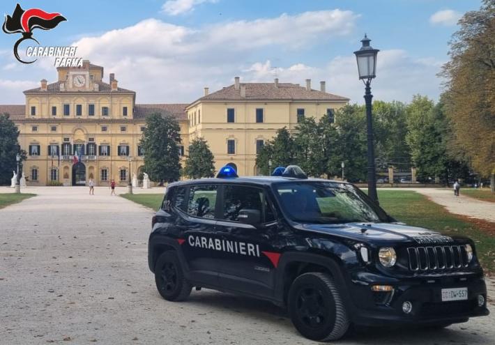 Parma: truffata con il numero clonato dei carabinieri. Due persone denunciate