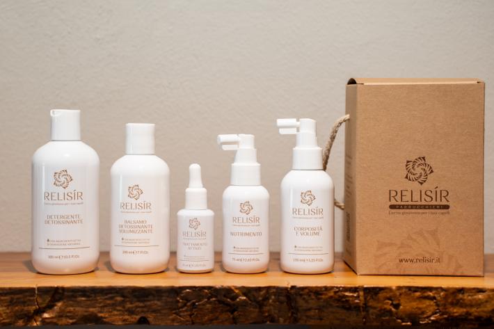 Primavera, capelli e cicli naturali: perch&egrave; "normale" non &egrave; sempre uguale a "naturale".