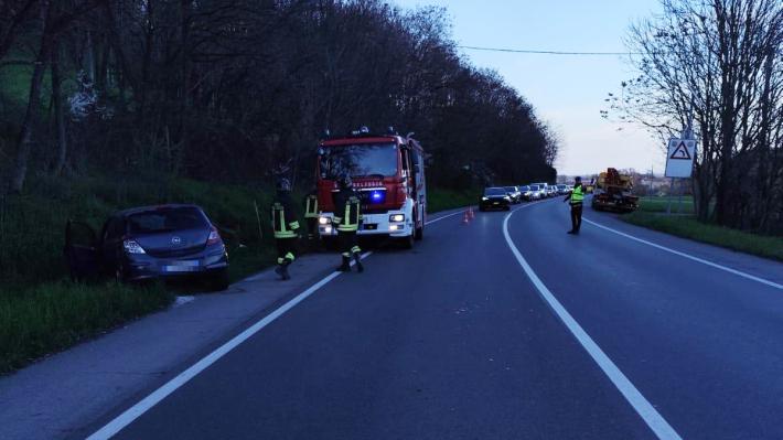 Auto si ribalta a Salso, un ferito