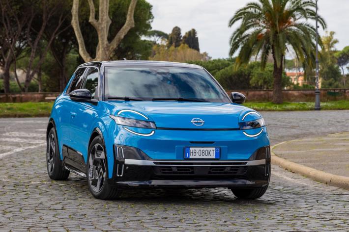 Nissan Micra prova a sfatare i tab&ugrave; dell'elettrica