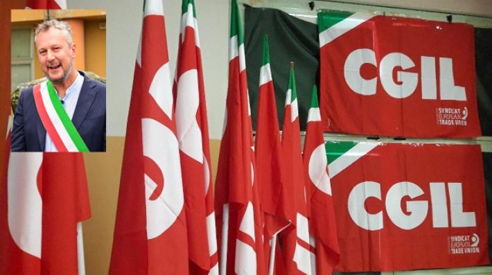 Volantinaggio bloccato dagli agenti di polizia