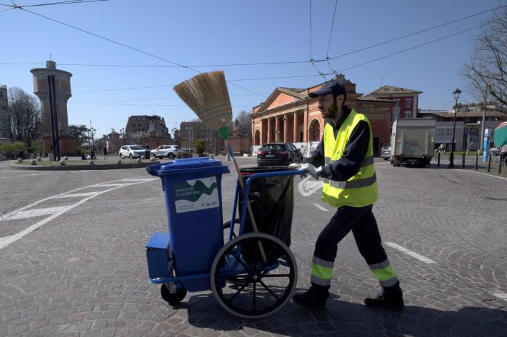 Decoro urbano: al via il servizio degli spazzini di quartiere
