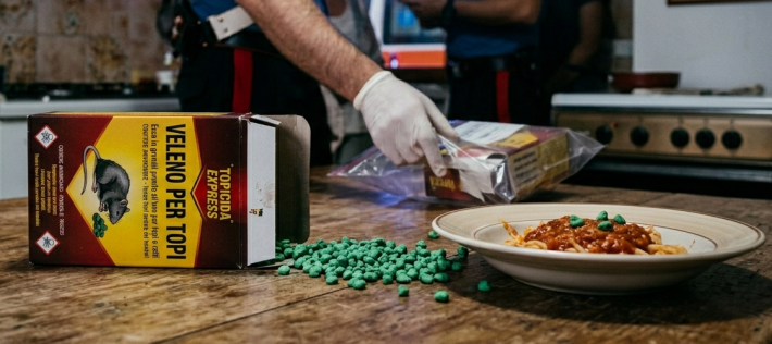 Tenta di uccidere la suocera con il veleno per topi: fermata 48enne a Savona