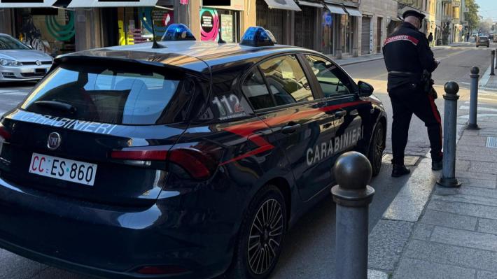 Trappola della "casa fantasma", 600 euro in fumo e l'agente immobiliare svanisce nel nulla. Denunciata una 40enne