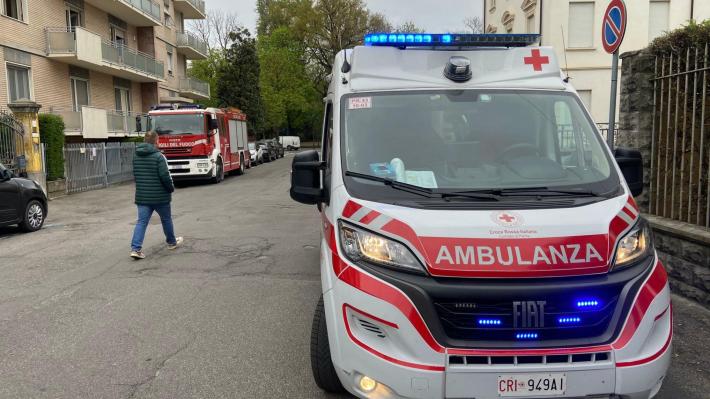 Incendio in abitazione: soccorritori al lavoro in via Vitali 