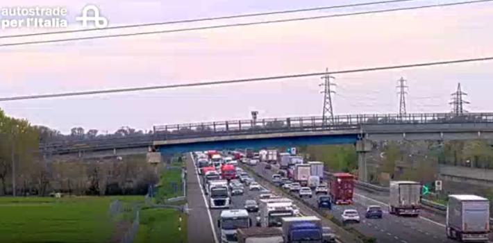 Il traffico si intensifica: code a tratti tra Fiorenzuola e il bivio con l'Autocisa 