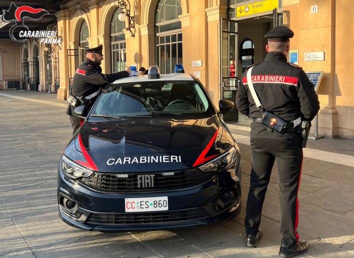 Parma: fuga notturna dai domiciliari con droga e attrezzi da scasso nello zaino. 57enne straniero arrestato e condotto in carcere