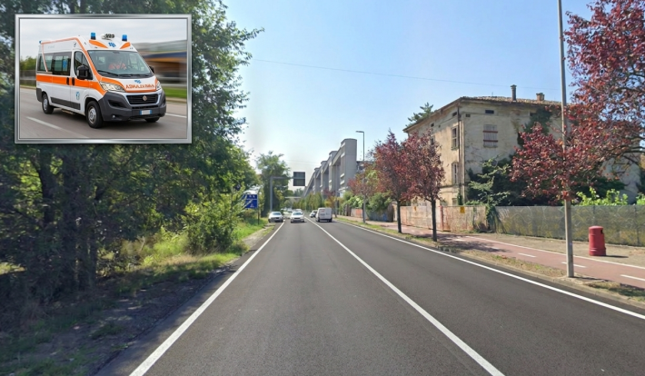 Incidente in viale Europa: 28enne in bicicletta finisce contro un albero, trasportato al Maggiore