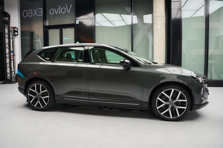 Volvo EX60, benvenuti nell'era dell'AI