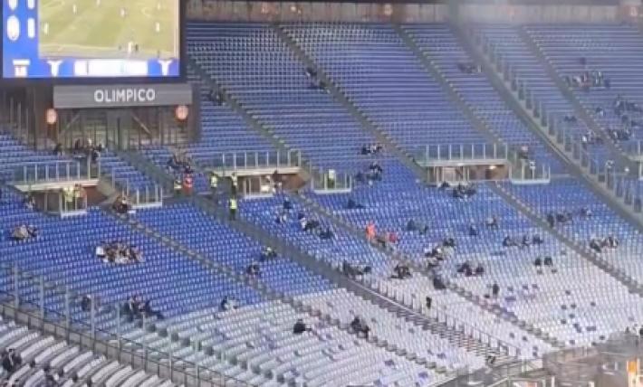 Stasera contro il Parma continua la protesta dei tifosi della Lazio, solo 6 mila biglietti venduti: Olimpico ancora vuoto