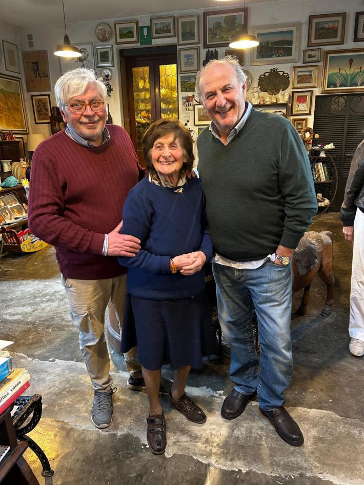 Gerry Scotti in visita alla Ceramica del Ferlaro: &ldquo;Un luogo ricco di fascino&rdquo;