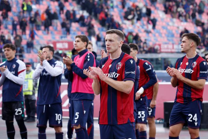 2-1 del Bologna aCremona: finale incandescente con gol e due espulsioni - Risultati e classifica