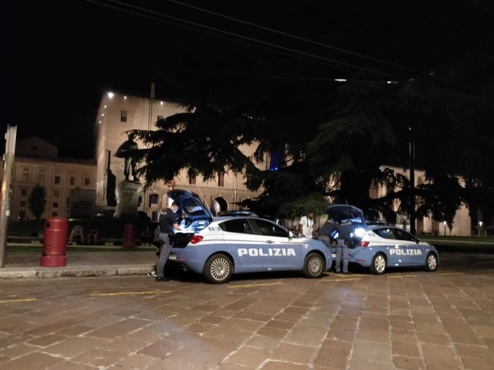 Notte di tensione: un 25enne denunciato per minacce aggravate e resistenza