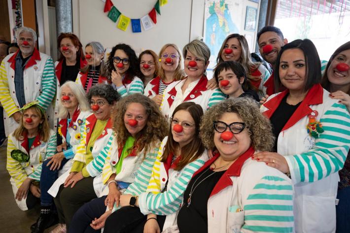 I nasi rossi festeggiano venti anni di attivit&agrave; con un'&laquo;Asta buffa&raquo;