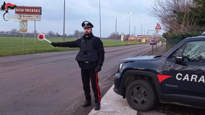 Fuga in sella allo scooter rubato. I carabinieri denunciano i presunti responsabili e restituiscono il mezzo alla legittima proprietaria