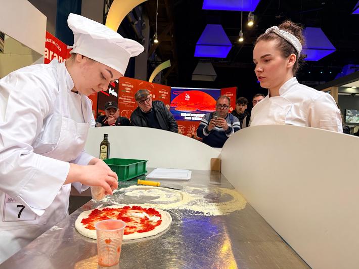 Sfida all'ultimo forno In 700 al Palaverdi per la pizza suprema