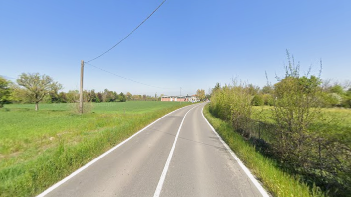 Scontro tra auto e moto a Basilicanova, 30enne trasportato al pronto soccorso