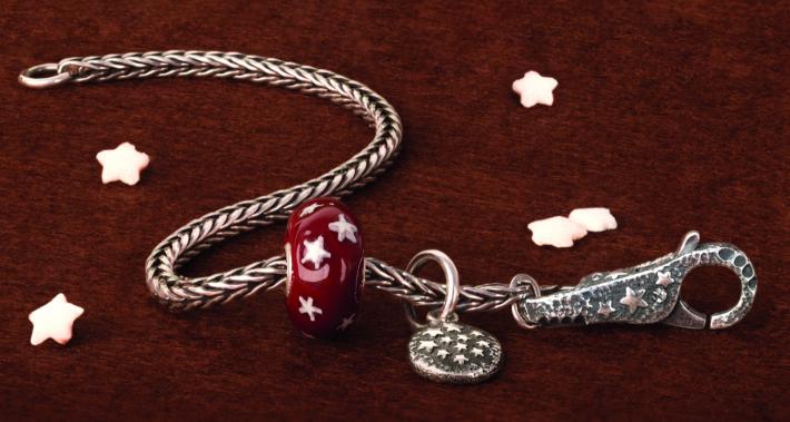 Nascono i gioielli ispirati ai biscotti Pan di Stelle