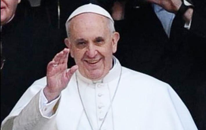 Papa, i genitori non condannino i figli gay